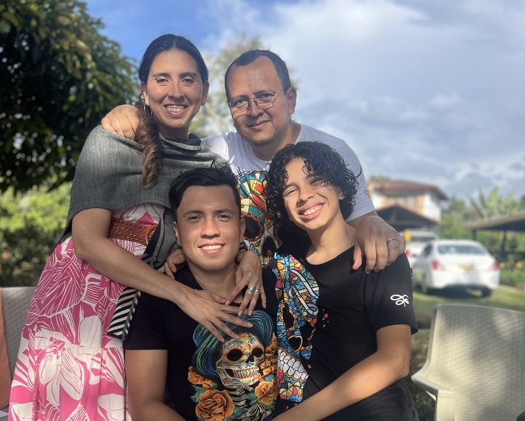 Mery Tellez with her family
